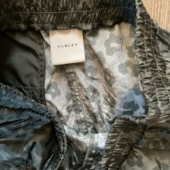Varley Womens Beckett Pant Medium Pockets Nylon Pull On Mini Camo Floral - Picture 3 of 5